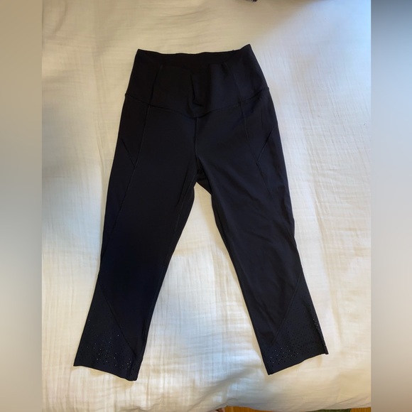 Lululemon Cropped Leggings - Picture 3 of 5